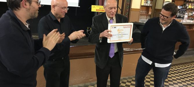 Esquerra Republicana a Terrassa premia Jaume Comellas amb el Gorra Frígia als valors republicans