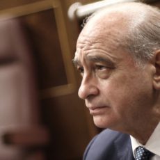 Fernàndez Díaz, Dimissió! Fernàndez Díaz, Dimissió!