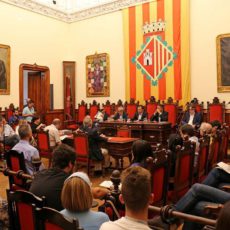 TERRASSA ASSUMEIX LA GESTIÓ PÚBLICA DE L’AIGUA TERRASSA ASSUMEIX LA GESTIÓ PÚBLICA DE L’AIGUA