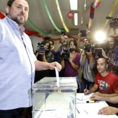 FEM QUE LA DEMOCRÀCIA GUANYI FEM QUE LA DEMOCRÀCIA GUANYI