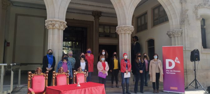 Terrassa celebrarà el primer ple de dones Terrassa celebrarà el primer ple de dones