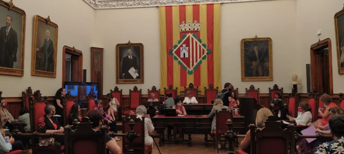 Ple de dones: consens i objectius compartits Ple de dones: consens i objectius compartits